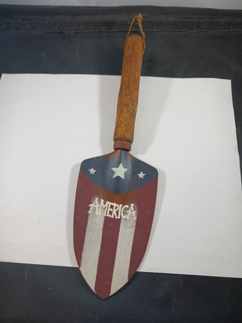 PATROITIC HAND-PAINTED GARDEN TROWEL WALL HANGING